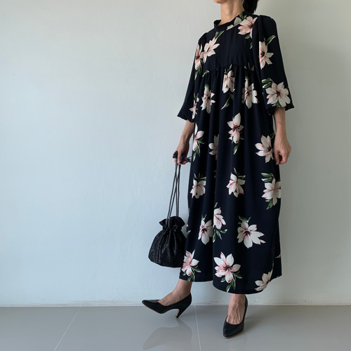 夏にピッタリ♡花柄トップス　お出かけデートに最適 楽天市場】華やぎと細見え どちらも叶う愛されトップス 花柄