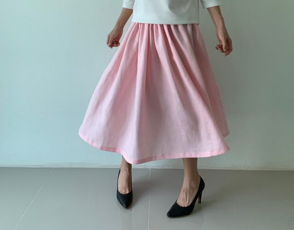 さくらの彩りを足元に。優しく華やぐリネンのフレアギャザースカート