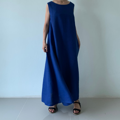 美品☆BLUE LABEL ロング ワンピース ノースリーブ 白 38 体型を選ばない美しさ。1枚でサマになるAラインフレアロング