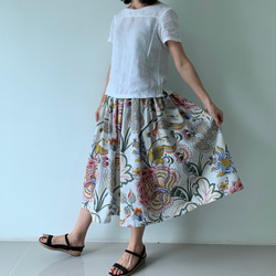 残り1枚　フレアギャザースカート  シンプル  ハーフリネン  麻　バティク風柄 7枚目の画像