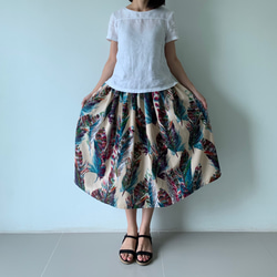 残り１枚　フレアギャザースカート  シンプル  ハーフリネン  麻　フェザー柄 2枚目の画像