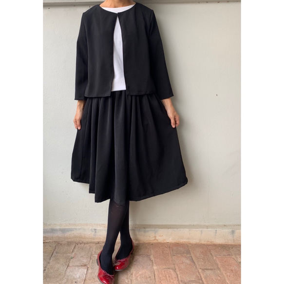 　chika　様専用ページ　黒フレアギャザースカートとジャケット 入学式    フォーマル セットアップ スーツ 6枚目の画像