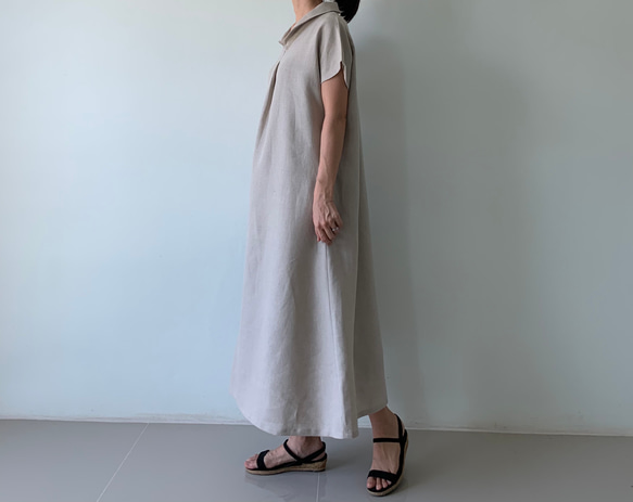 美しく体型カバー。上品さが漂う大人の日常着。半袖へちま襟リネンワンピース　生成り色 2枚目の画像