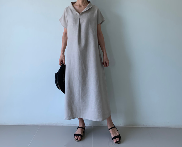 美しく体型カバー。上品さが漂う大人の日常着。半袖へちま襟リネンワンピース　生成り色 5枚目の画像