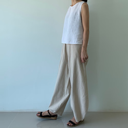 ゆったりなのに、スッキリ見せ。美しい立体シルエットが叶う、切り替えリネンロングパンツ　生成り色　　 2枚目の画像