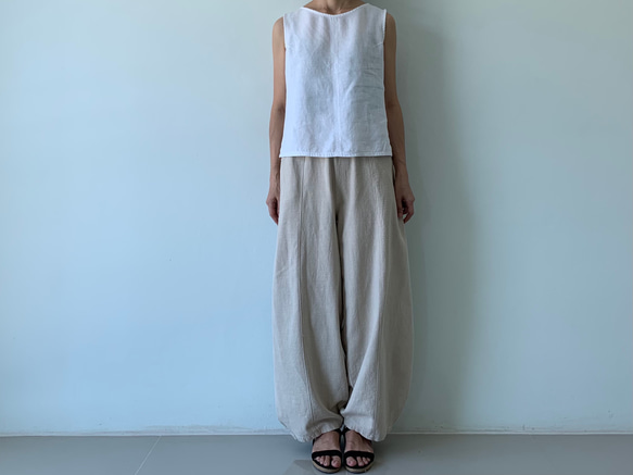 ゆったりなのに、スッキリ見せ。美しい立体シルエットが叶う、切り替えリネンロングパンツ　生成り色　　 6枚目の画像
