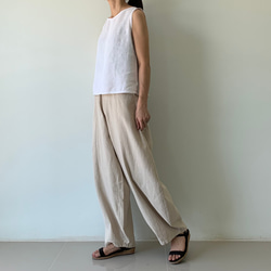 ゆったりなのに、スッキリ見せ。美しい立体シルエットが叶う、切り替えリネンロングパンツ　生成り色　　 8枚目の画像