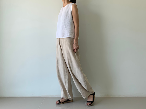 ゆったりなのに、スッキリ見せ。美しい立体シルエットが叶う、切り替えリネンロングパンツ　生成り色　　 8枚目の画像