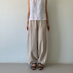 ゆったりなのに、スッキリ見せ。美しい立体シルエットが叶う、切り替えリネンロングパンツ　生成り色　　 9枚目の画像