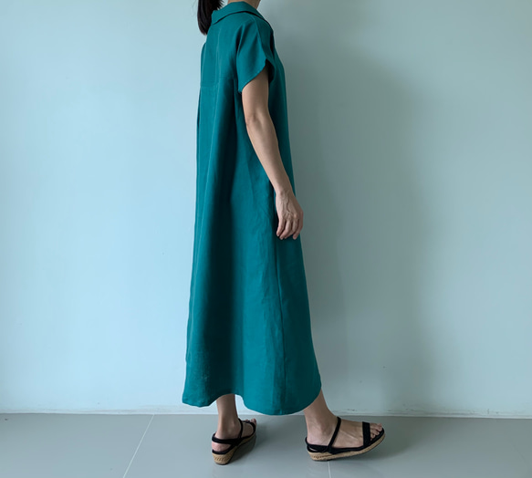 美しく体型カバー。上品さが漂う大人の日常着。半袖へちま襟のリネンワンピース　ピーコックグリーン色 5枚目の画像