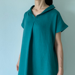 美しく体型カバー。上品さが漂う大人の日常着。半袖へちま襟のリネンワンピース　ピーコックグリーン色 9枚目の画像
