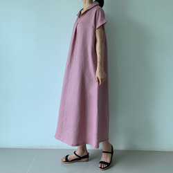 美しく体型カバー。上品さが漂う大人の日常着。半袖へちま襟リネンワンピース　アースカラースモーキーパープル色 2枚目の画像