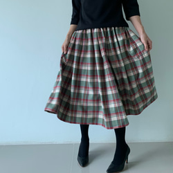最後の1枚ミモレ丈 英国風なフレアギャザースカート  シンプル  チェック　コットン 1枚目の画像