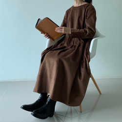 大人の可愛さを上品に格上げ。クラシカルな英国風コーデュロイ