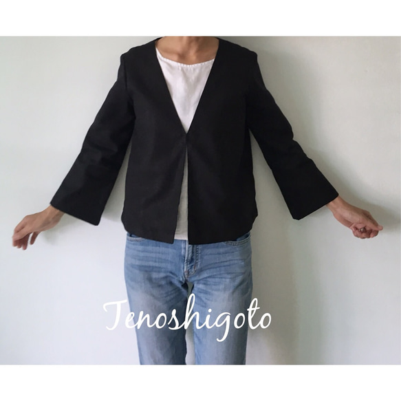 普段の日も。特別な日も。いろんなオケージョンで使えるリネン100の七分袖ジャケット。ボレロ・カーディガン　黒と濃紺 1枚目の画像