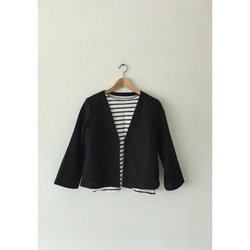 普段の日も。特別な日も。いろんなオケージョンで使えるリネン100の七分袖ジャケット。ボレロ・カーディガン　黒と濃紺 4枚目の画像