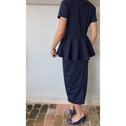 セットアップ ロングタイトスカート  スウェット シンプル ポンチ 黒  ペプラムカットソー 紺色 3枚目の画像