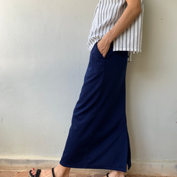 マキシ丈ロングタイトスカート  スウェット シンプル ポンチ 紺色 ストレッチ 4枚目の画像