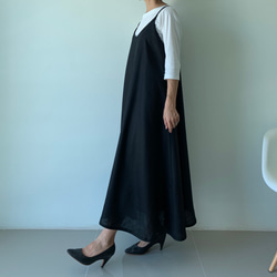 着回し力抜群。飾りすぎない日常のリネンキャミソールワンピース 黒色 9枚目の画像