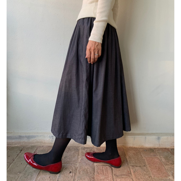布入荷  デニムスカート ミモレ丈 フレアギャザースカート  シンプル  コットン 2枚目の画像