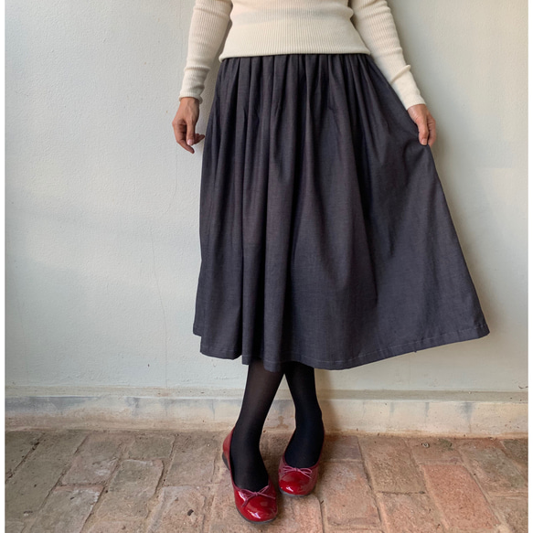 布入荷  デニムスカート ミモレ丈 フレアギャザースカート  シンプル  コットン 4枚目の画像
