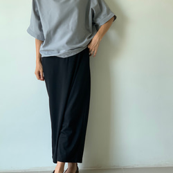 【人気追加販売】ラクして品よく。巻きスカート風ペグトップパンツ ポンチ素材 ブラック色　ウエストファスナー 2枚目の画像