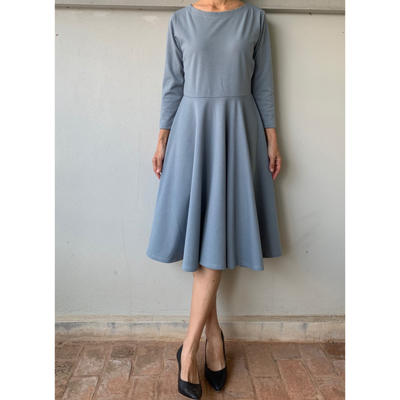 RAI-ATELIER リネンフレアワンピース　スモーキーブルー　作家 RAI-ATELIER リネンフレアワンピース スモーキーブルー 作家