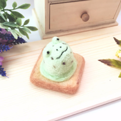 Woolfelting Ice-cream Toast_Mint Chocolate Frog 2枚目の画像