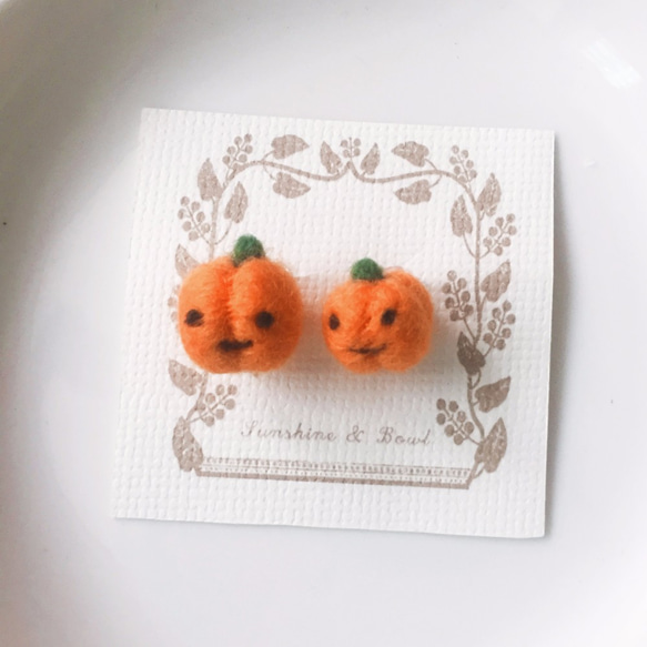 ハロウィーンseries_woolフェルトイヤークリップ/耳鍼カボチャ。ウィザードハット（別売） 4枚目の画像