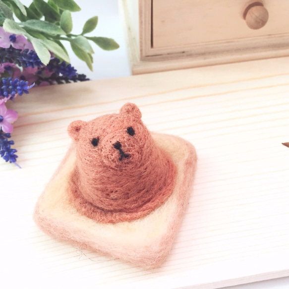 Woolfelting Ice-cream Toast_Strawberry Pig 1枚目の画像