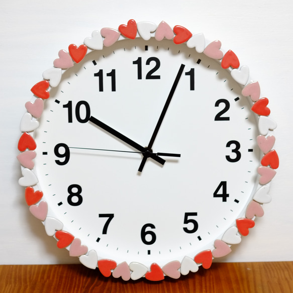 【電波時計に変更可能】美濃焼のハートの掛け時計　ピンク＆レッド 1枚目の画像