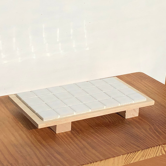 シンプルでおしゃれな美濃焼タイルのプランターテーブル/花台　ホワイトスクエア 4枚目の画像