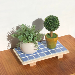 爽やかな空色のプランターテーブル/花台 1枚目の画像