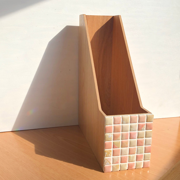 ☆タイルのファイルボックス フレンチピンク＆ベージュ 木製スタンド式  