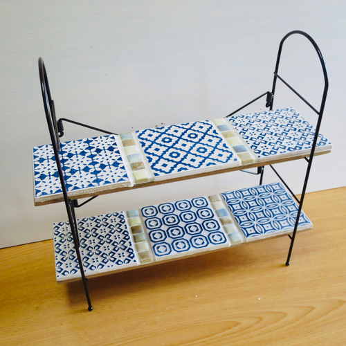 イタリア産バティックタイルのキッチンラック ブルー