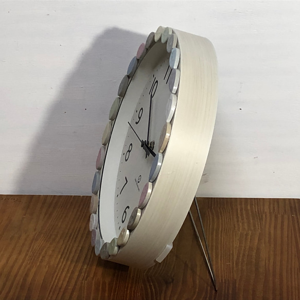【電波時計に変更可能】美濃焼のスタンド式置き時計　壁掛け兼用　リーフタイル 6枚目の画像