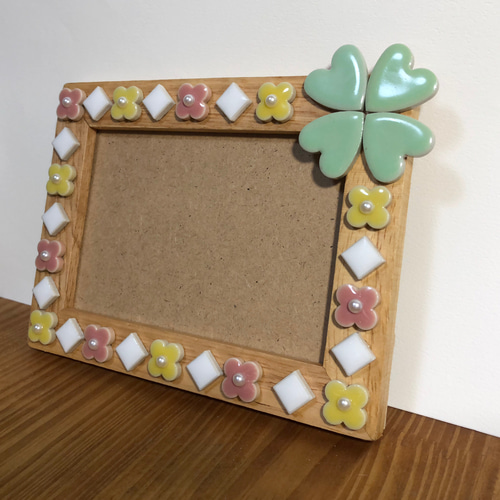 幸せを呼ぶ♫四つ葉のクローバーのフォトフレーム 木製写真立て 美濃焼