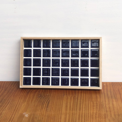 シンプルでおしゃれな美濃焼タイルのネイビーのトレー 紺 おぼん お盆