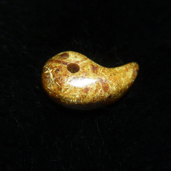 おすすめ 現品一点物 濃密 ゴールドルチル 勾玉 Ｍｒ４４ 金針水晶 お守り 不思議な力 天然石 パワーストーン 9枚目の画像