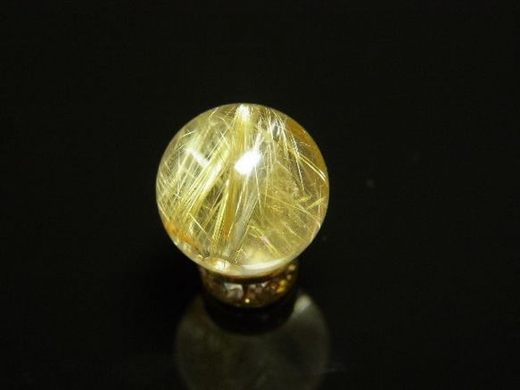 【写真現品一点物】　オススメ　ゴールドルチルクォーツ（金針水晶）　１０ミリ　ＫＹＧ７ 3枚目の画像