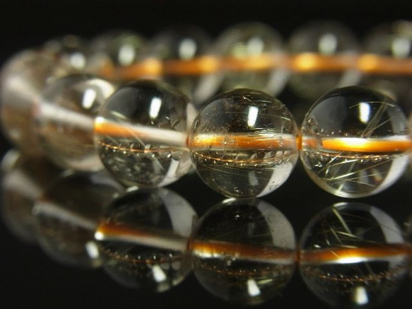 透き通るような透明感◎！ゴールドルチルクォーツブレスレット　金針水晶数珠　１０ｍｍ玉　２７ｇ　お試し現品価格　ＲＺ２８ 2枚目の画像