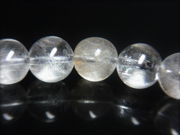 イチオシ 現品一点物 プラチナルチル ブレスレット 白金水晶 数珠 ９－１０ミリ ２４ｇ Ｐｒ４７ シラー レインボー 3枚目の画像