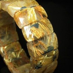 イチオシ 現品一点物 太陽放射タイチンルチル バングル ２４－２５ｍｍ ＴＨＢ６ 極太金針水晶 数珠 パワーストーン 5枚目の画像