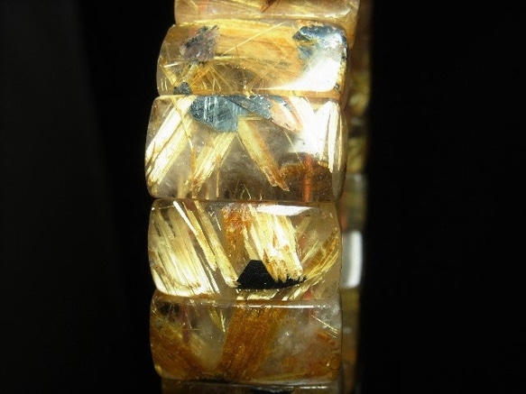 イチオシ 現品一点物 太陽放射タイチンルチル バングル ２４－２５ｍｍ ＴＨＢ６ 極太金針水晶 数珠 パワーストーン 9枚目の画像