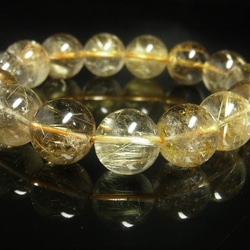 イチオシ 現品一点物 ゴールド ルチル ブレスレット 金針水晶 天然石 数珠 １５ミリ Ｒ５６ スモーキー シラー 虹 1枚目の画像