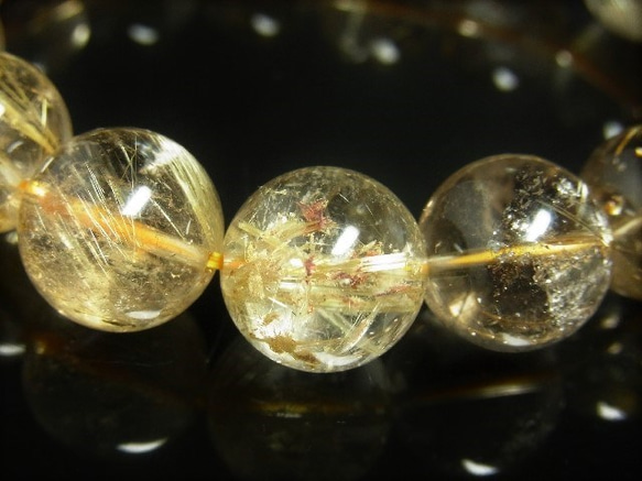 イチオシ 現品一点物 ゴールド ルチル ブレスレット 金針水晶 天然石 数珠 １５ミリ Ｒ５６ スモーキー シラー 虹 7枚目の画像