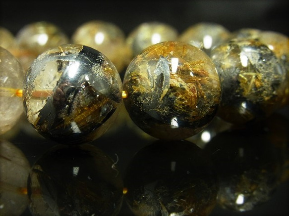お勧め 現品一点物 太陽放射タイチンルチル ブレスレット 金針水晶 数珠 １６ミリ ９３ｇ ＴＨＲ１９ ヘマタイト 5枚目の画像