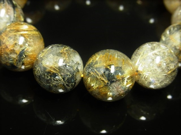 お勧め 現品一点物 太陽放射タイチンルチル ブレスレット 金針水晶 数珠 １６ミリ ９３ｇ ＴＨＲ１９ ヘマタイト 7枚目の画像