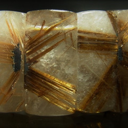 イチオシ 現品一点物 太陽放射タイガータイチンルチル バングル 虎目金針水晶 ２７－２８ミリ 数珠 Ｔｉｒｂ３ １２５ｇ 4枚目の画像