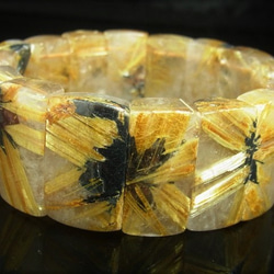 イチオシ 現品一点物 太陽放射 タイチンルチル クォーツ バングル ２９－３１ｍｍ 極太金針水晶 数珠 ＴＨＢ１０ 4枚目の画像